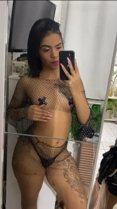 VIP Bia Alencar Campinas He uses erotic accessories