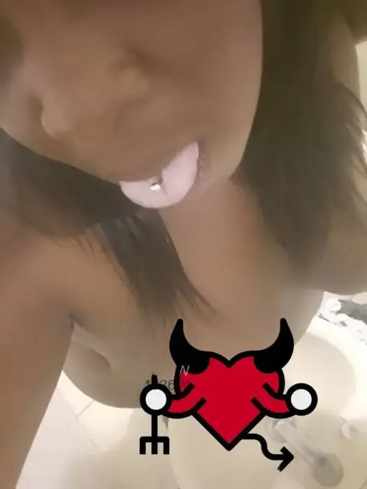 acompanhantes de Aperibé Geovana Sexo vaginal com preservativo