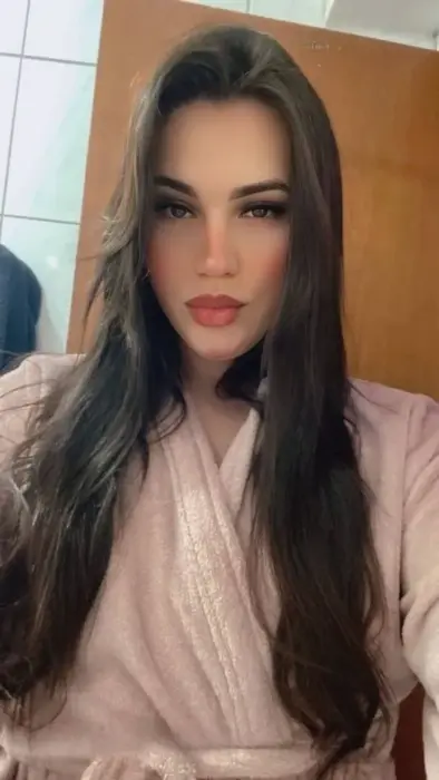 Camila Luzzon massagem nuru Curitiba Penetração com acessórios sexuais
