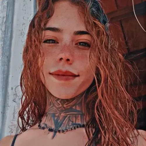 Brenda massagem nuru Curitiba Sexo oral com preservativo
