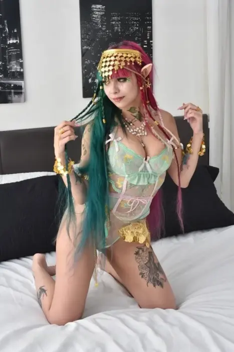 Eeveeboony massagem nuru Curitiba Penetração com acessórios sexuais