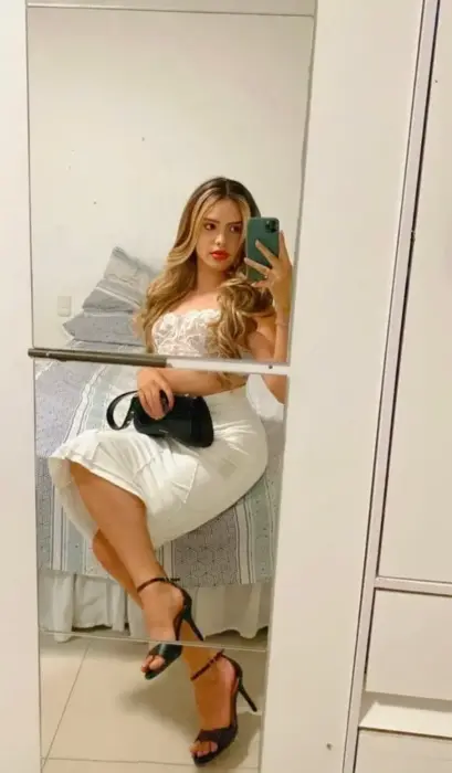 Valentina massagem nuru Goiânia Beijo na boca
