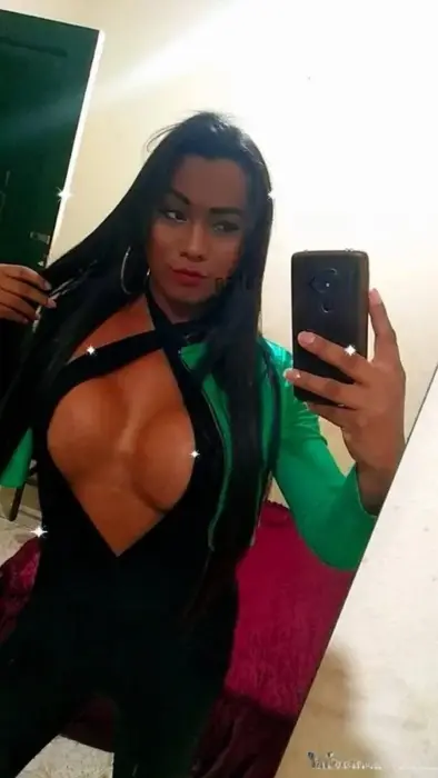 Kyara tráns massagem nuru Goiânia Beijo grego