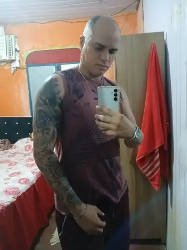 garota de programa de Manaus Isnaider Sexo oral com preservativo