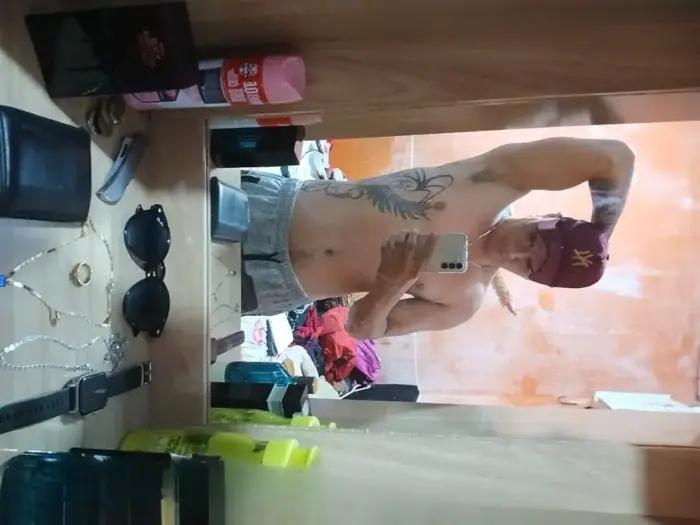 Isnaider massagem nuru Manaus Beijo grego