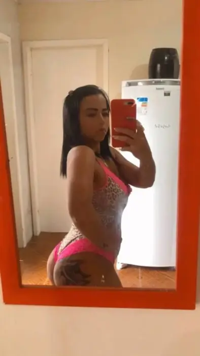 acompanhantes de Manaus Claudia santos Beijo na boca