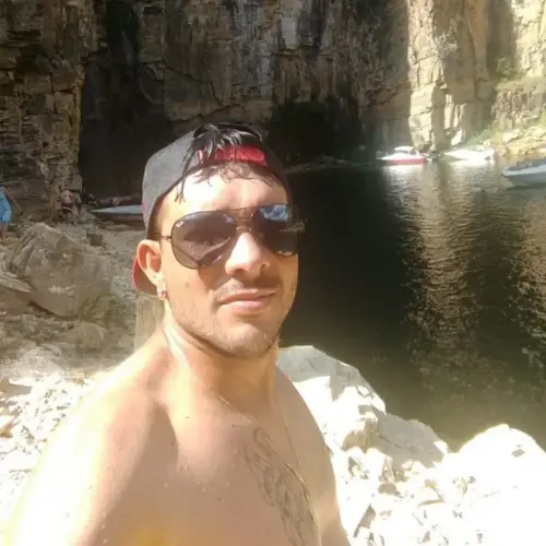 garota de programa de Marília Nielzinho Sexo oral com preservativo