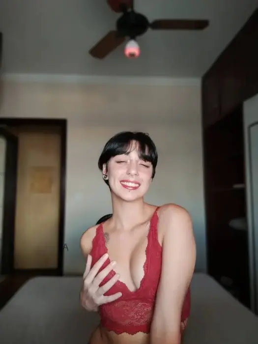 acompanhantes de Marília Ludovica Beijo grego