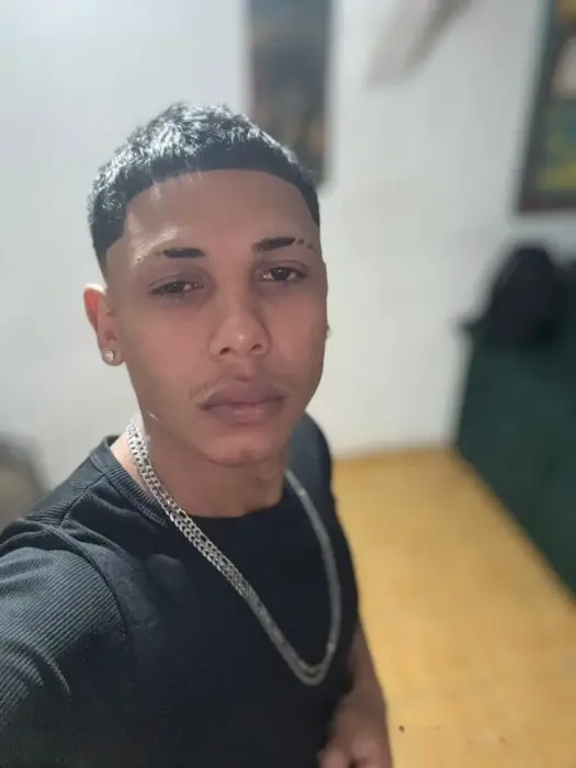 Thiago massagem nuru Porto Alegre Beijo na boca