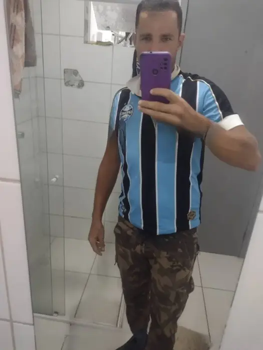 Edu massagem nuru Porto Alegre Beijo na boca