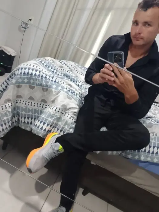 Edu massagem nuru Porto Alegre Sexo oral sem preservativo