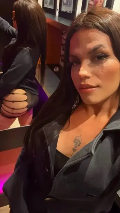 Darphinny Sam massagem nuru Porto Alegre Dupla penetração