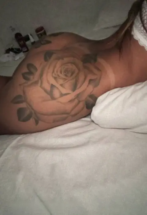 acompanhante de luxo Xinguara Jhenifer Sexo oral com preservativo