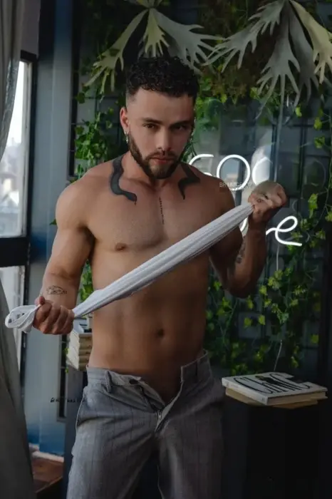Michael David massagem nuru Rio de Janeiro Beijo grego
