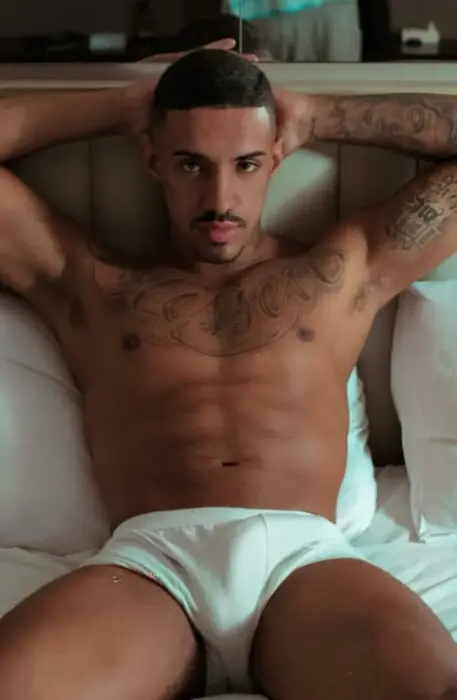 Pietro Dias massagem nuru Rio de Janeiro Sexo oral sem preservativo