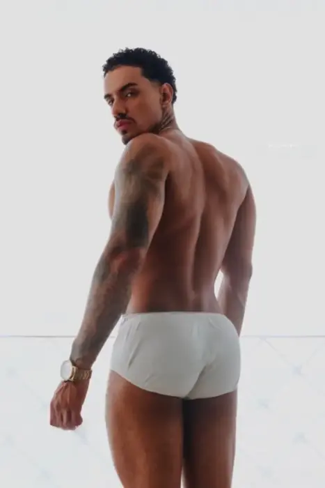 garota de programa de Rio de Janeiro Pietro Dias Sexo anal com preservativo