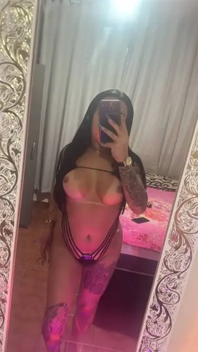 Suzany Feitosa massagem nuru Rio de Janeiro Sexo anal com preservativo