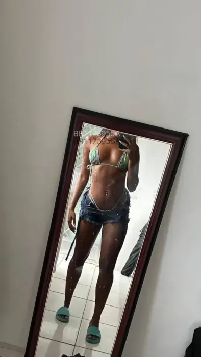 garota de programa de Rio de Janeiro Larissa Masturbação
