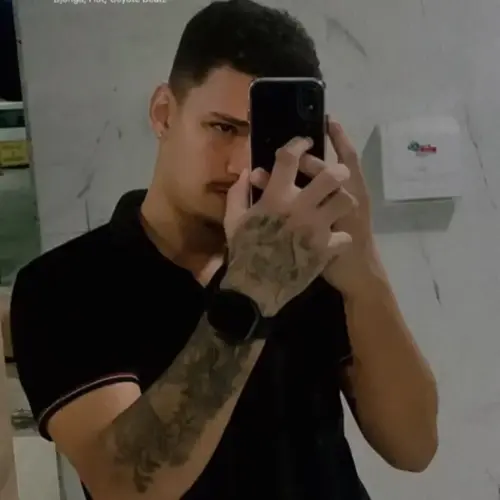 garota de programa de Salgueiro Lucas Rodrigues Sexo anal com preservativo