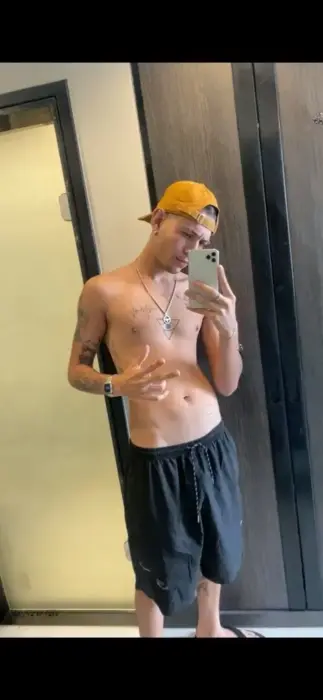 acompanhante de luxo São Paulo Hiago Sexo anal com preservativo