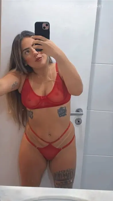 acompanhante de luxo Saquarema Helena Baduar Beijo na boca