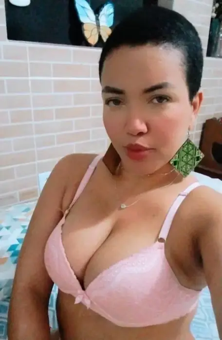 Estrela massagem nuru Saquarema Utiliza acessórios eróticos