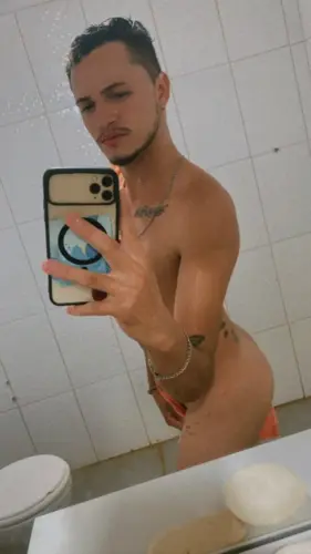 acompanhante Jhordan Tapurah Sexo oral com preservativo