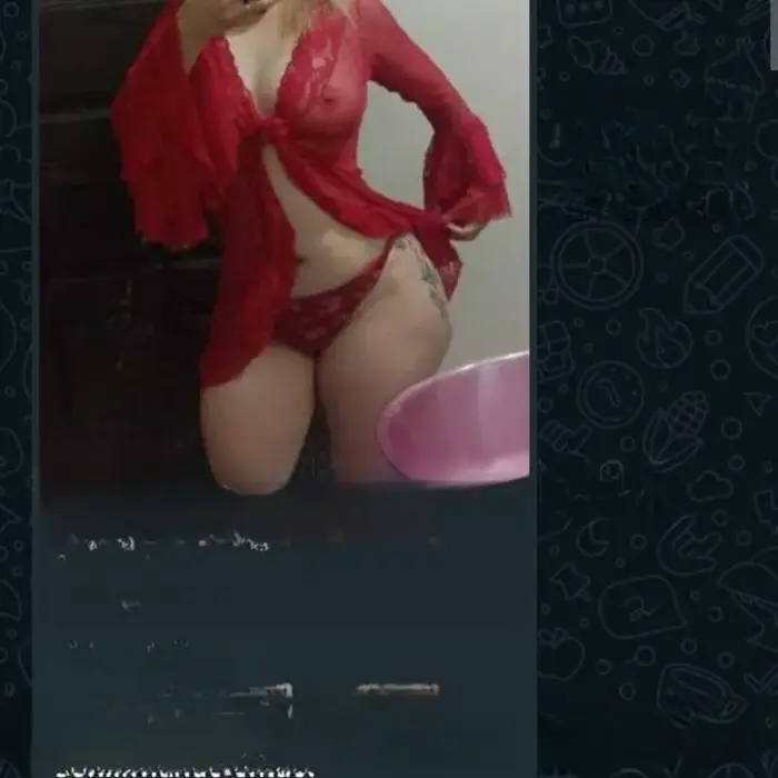 garota de programa de Timbó Julia Sexo oral com preservativo
