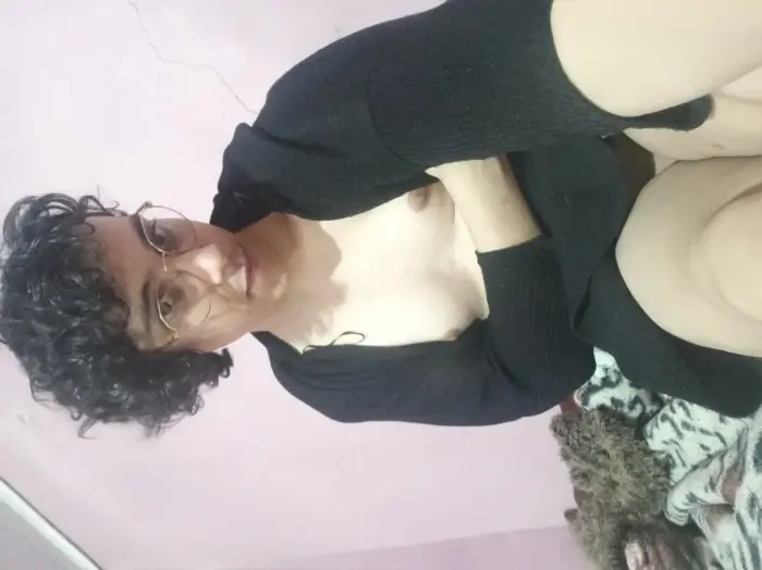 acompanhantes de Viamão Camila Uso de roupas de fantasia/uniformes