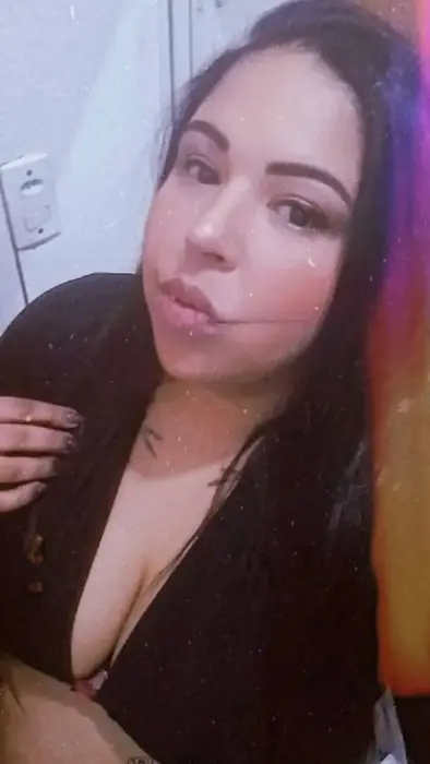 VIP Louize Viamao Masturbating