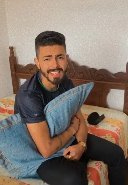 acompanhante de luxo Belo Horizonte Thiago Gavião Sexo oral com preservativo