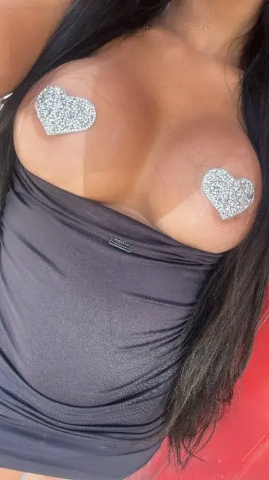 Julia Karen massagem nuru Belo Horizonte Beijo na boca