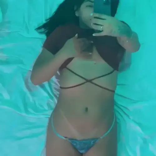 Melissa massagem nuru Xinguara Sexo anal com preservativo
